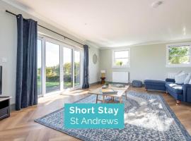 Firthview - Luxury 4 Bed 4 Bath - near Cow Shed, lúxushótel í Anstruther