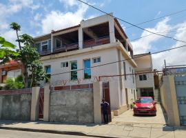 Lovely Guest House in Luanda, cottage in Luanda
