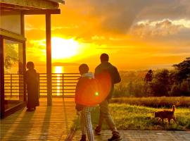 Kelburn Yurts, hotel in zona Kelburn Castle and Country Centre, Fairlie