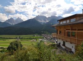 SCHETERERHOF, farm stay in San Candido