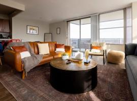 CozySuites 800 Tower 2BR with sky pool gym 33, Ferienwohnung in Louisville