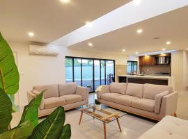 Bay Villa with 5 Bedrooms and 5 Bathrooms โรงแรมในฟางกาพาราอออา