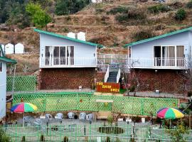 The Rare Ones - Resorts, Cafe & Game Zone, hotel in Mukteswar