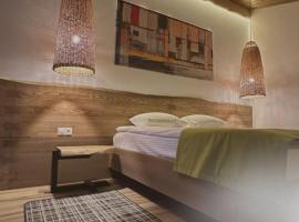 Фільварок Кмитів, Hotel in Kosharishche
