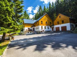 Hotýlek pod smrkem, hotel in Harrachov