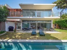 Spacious VIlla with Swiming Pool and Terrace