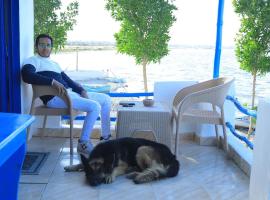 Kamariat el fayoum, hotel Al Musharrak Qiblī városában