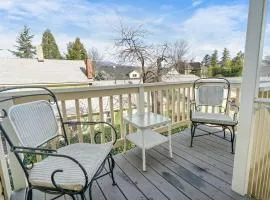 Pioneer Vacation Rentals - Pioneer North Suite downtown Ashland