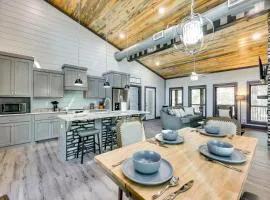 Near New Casino Broken Bow Cabin with Hot Tub