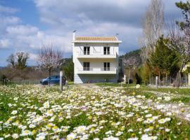 Aliki`s Luxury Suite with view, pet friendly!, golfový hotel v destinaci Vátos
