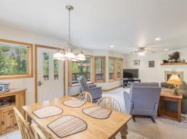 1494OAK Cliff Top Condo, sumarhús í Ouray