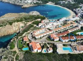 Stunning sea views apartment, pool, 5 min walk to beach