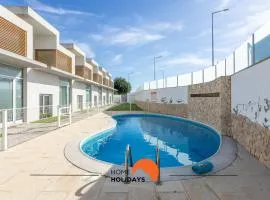 #206 Fully Equiped with Pool, Private Park
