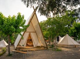 Kampaoh Cambrils, glamping site in Cambrils