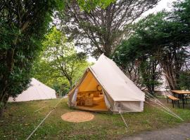 Kampaoh Playa Troenzo, tented camp en Celorio