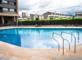 The Forest Luxury Apt+Stunning Views - GYM - Pool, luxury hotel in Rionegro