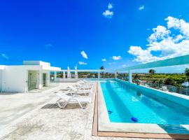 DUCASSI SUITES STUDIOS Vacation HOTEL - Bavaro beach CLUB - WIFI - PARKING, hotel in Punta Cana