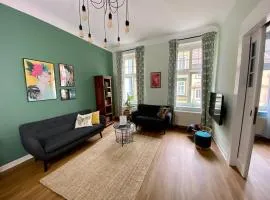 discovAIR Eisenach -Karlstrasse- Fußgängerzone mit Netflix