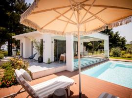 4 Roses Pool Villas, Hotel in Litochoro