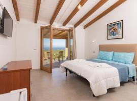 Viesnīca NEW SUITES SEA VIEW SARDINIA, Bedda Ista pilsētā Kastelsardo