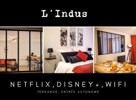 L'Indus 3 étoiles Wifi, Netflix, Disney, Coeur de Bastide, hotel sa Villefranche-de-Rouergue