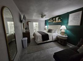 Mājdzīvniekiem draudzīga viesnīca Plush King Bed Xtra Cozy Stay pilsētā Pahokee