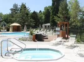Thunderbird Resort Club