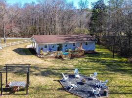 Charming Eden Home with Furnished Deck and Fire Pit!, hotel with parking in Eden