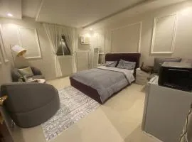 يقع المسكن في مدينة جدة الساحليه