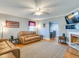 Charming Starkville Rental about 2 Mi to MSU!