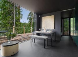 Unique Modern Cabin with Views, παραθεριστική κατοικία 