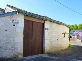 Maison de 2 chambres a Champigny sur Veude, hotel en Champigny-sur-Veude