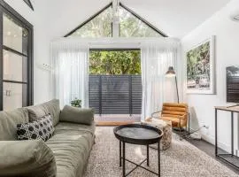 The Little Sage - A Lodge-style Urban Retreat