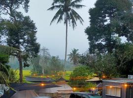 Tanah Merah Glamping Village (TMGV), hotel a Kuala Kangsar