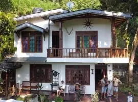 Villa25 Homestay free pick up from the centre