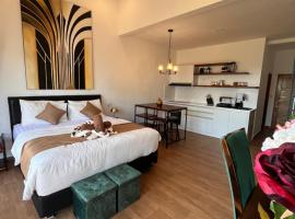 Luxury Apartment at Lipah Beach, apartmen di Ambat