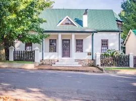 Crossroads Cottage