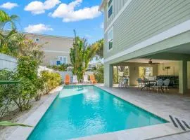 Family Tides - 2 Homes in 1 Steps to Beach w Rooftop Views Heated Pool Close to Bridge St