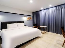 온나 호텔 대연동 부산 Daeyeon ONNA Hotel Daeyeon Busan, motel in Busan