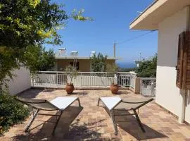 Maison authentique avec grande terrasse