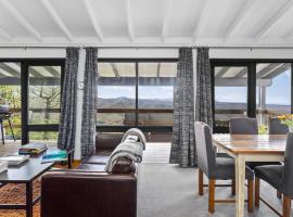 Pristine Mountain Retreat with Expansive Views, hotel v destinácii Wentworth Falls