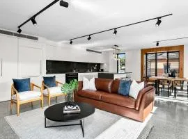 Impeccable 3-Bed Home Near the Beach