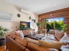 Sophisticated 2-Bed House with a Pool, hotell med parkeringsplass i Seddon