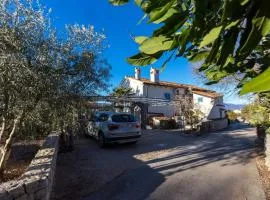 Holiday house Villa Marija, Pinezici