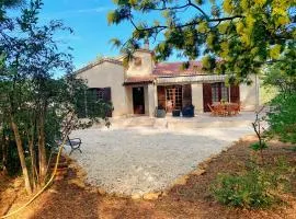 Villa La Marjolaine à Sanary, plage à pieds