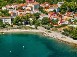 Villa EVITA with sea view – pensjonat w mieście Nerezine
