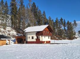 Chalet Lärchforst, hotel en Aich