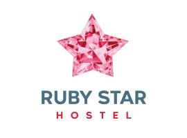 Ruby Star Hostel Loft Bed 21, hotel em Dubai