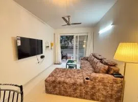 Dazzling Pool Front 2 BHK ,Zennova Stays, 5 Mins from Dabolim Airport