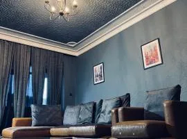 Central Apartment Black Cat